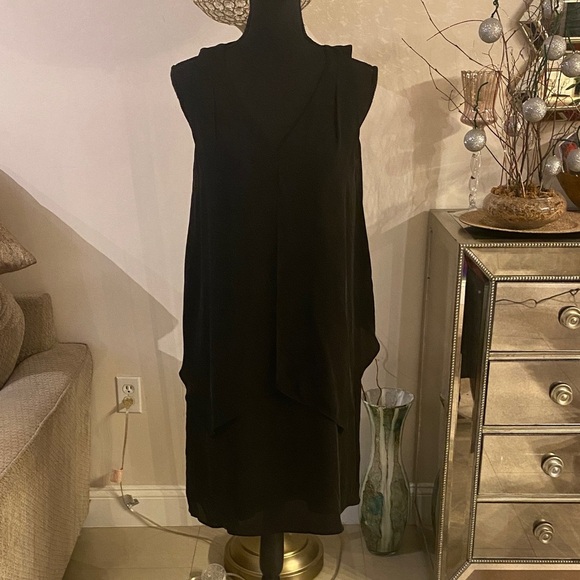 Theory Dresses & Skirts - Theory Black Midi silk Dress size 10